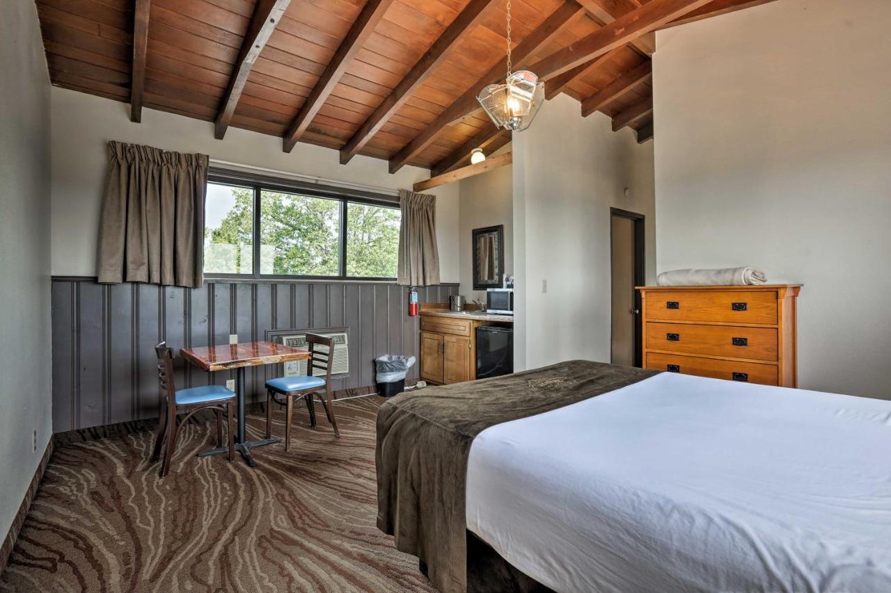 Burkesville Apt With Deck, Views And Pool Access! ภายนอก รูปภาพ