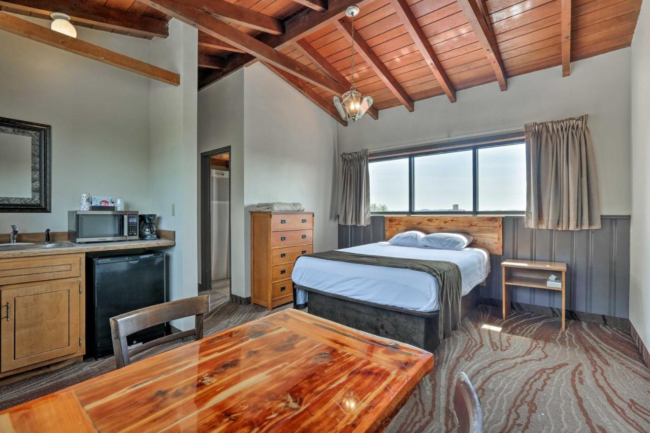 Burkesville Apt With Deck, Views And Pool Access! ภายนอก รูปภาพ
